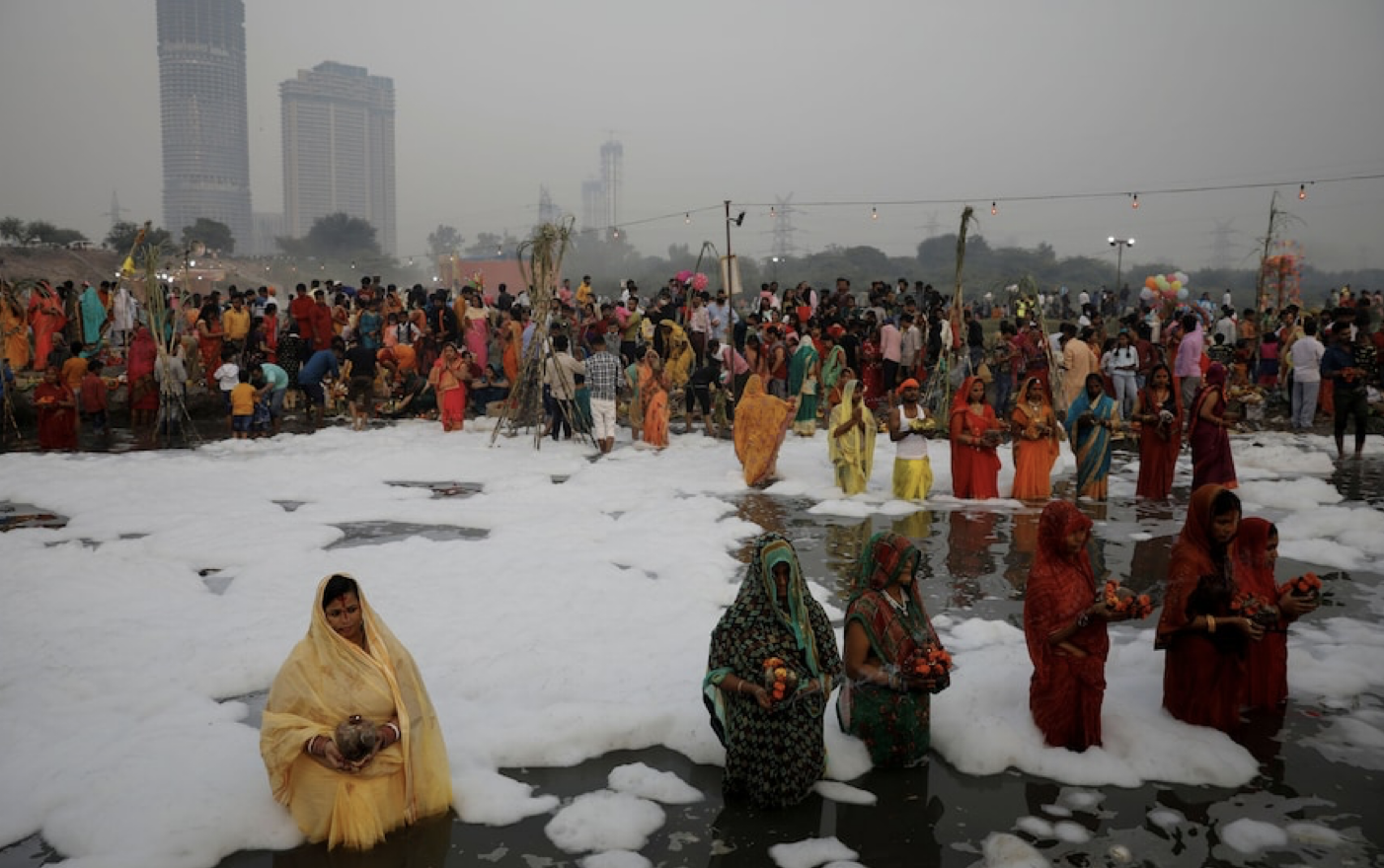 River in India sacred to Hindus blanketed in toxic white foamHindus in northern India celebrated the grand Chhath Puja festival on Nov. 11 by ta...