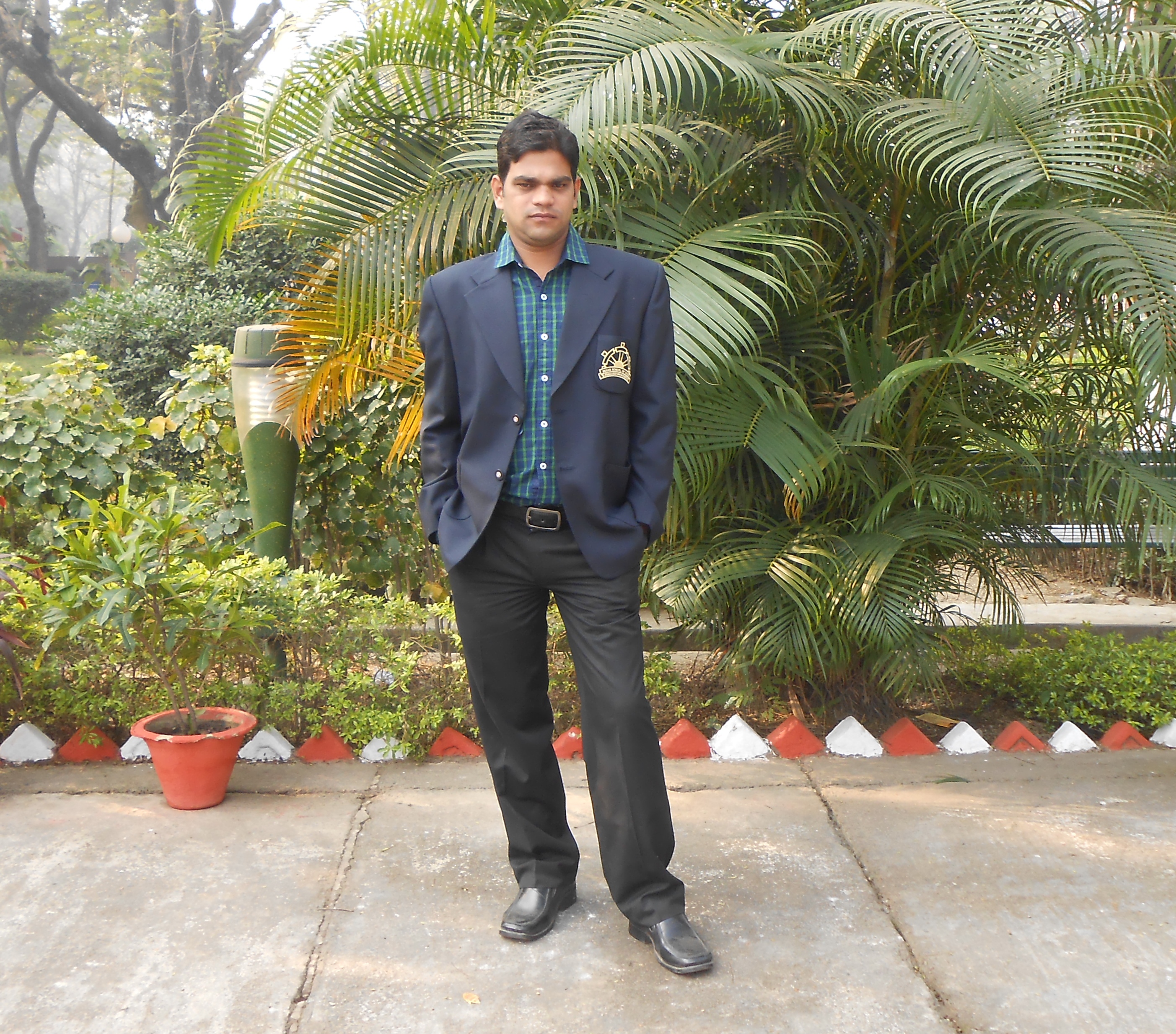binay panigrahy, Indian school of Mines - Research scholar